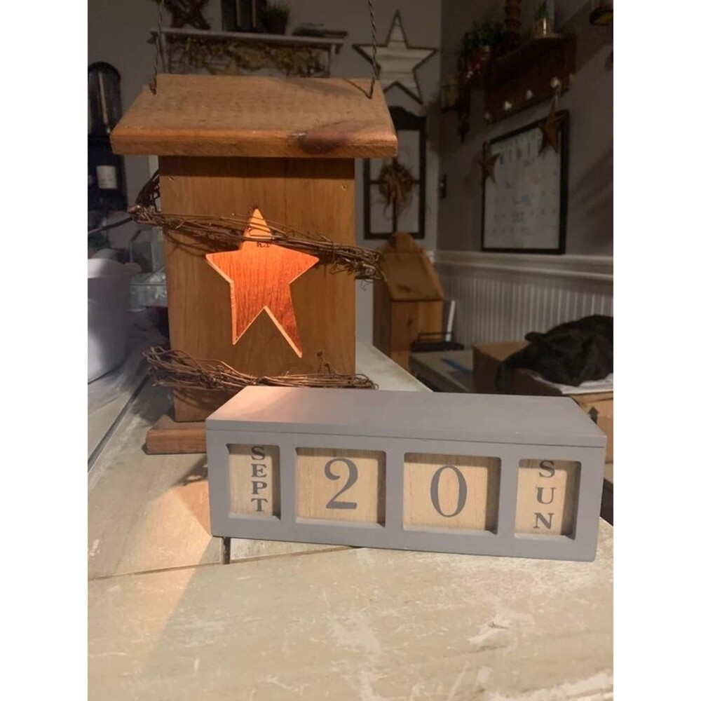 Tabletop Calendar Lavender Farmhouse